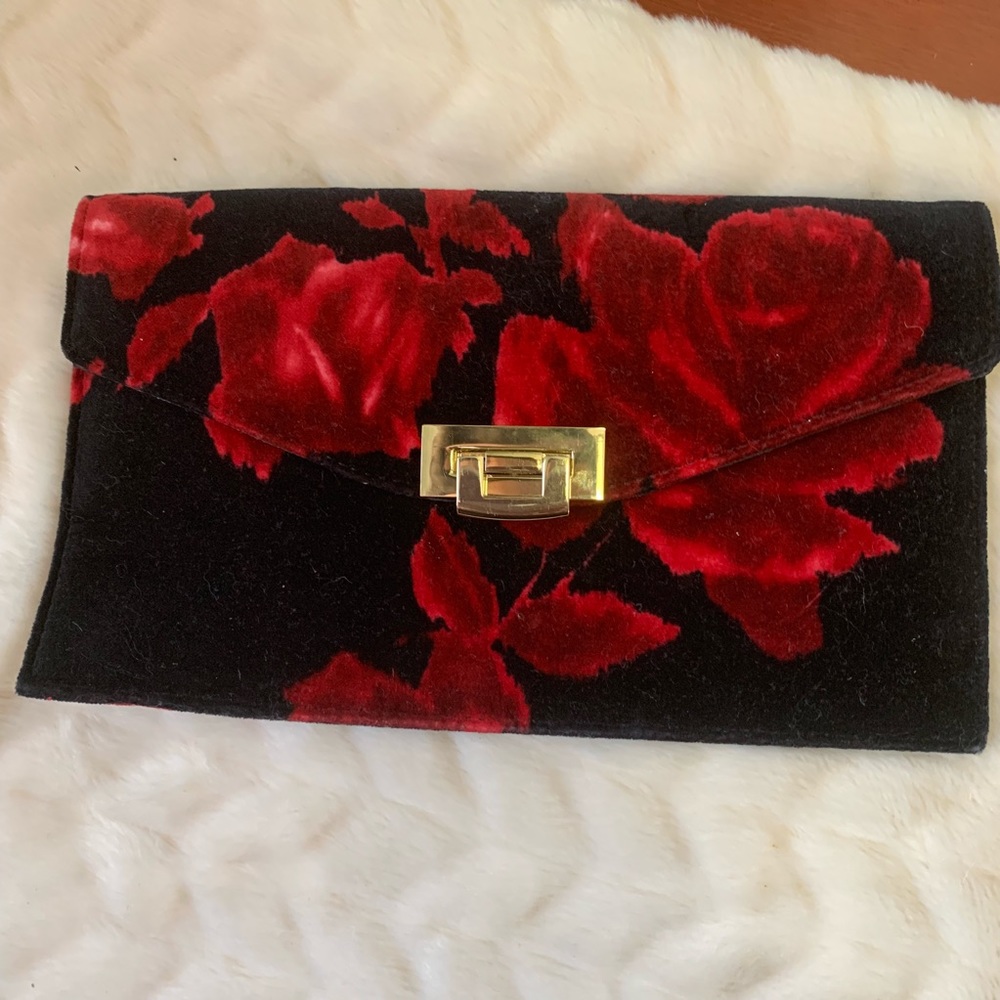 ❌Sold❌ NWT Talbots clutch